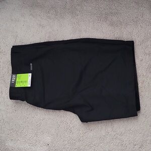 IZOD Golf Shorts - 40